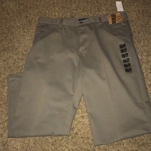 Dark tan old navy trouser pants. 40x30.